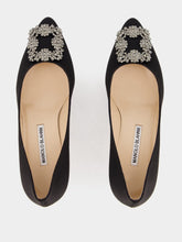 Manolo Blahnik Black Satin Hangisi Pumps