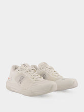On Running White Roger Advantage Pro Sneakers