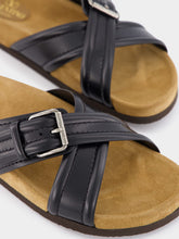 Valentino Garavani Fussfriend Leather Slides