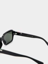 Gucci Rectangular Frame Sunglasses in Black