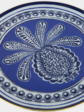 La DoubleJ Blue Pineapple Cake Stand in Porcelain