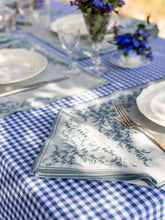 Borgo Delle Tovaglie Venaria Linen Napkin in Ice and Dolphin