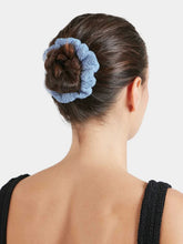 Hunza G Scrunchie Crinkle in Cornflower