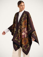 La DoubleJ Bounty Placée Poncho in Virgin Baize Wool