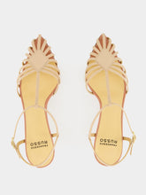 Francesco Russo Puderfarbene Käfig-Sandalen aus Lackleder