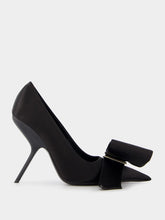 Ferragamo Erica Bow-Detailed Satin Pumps