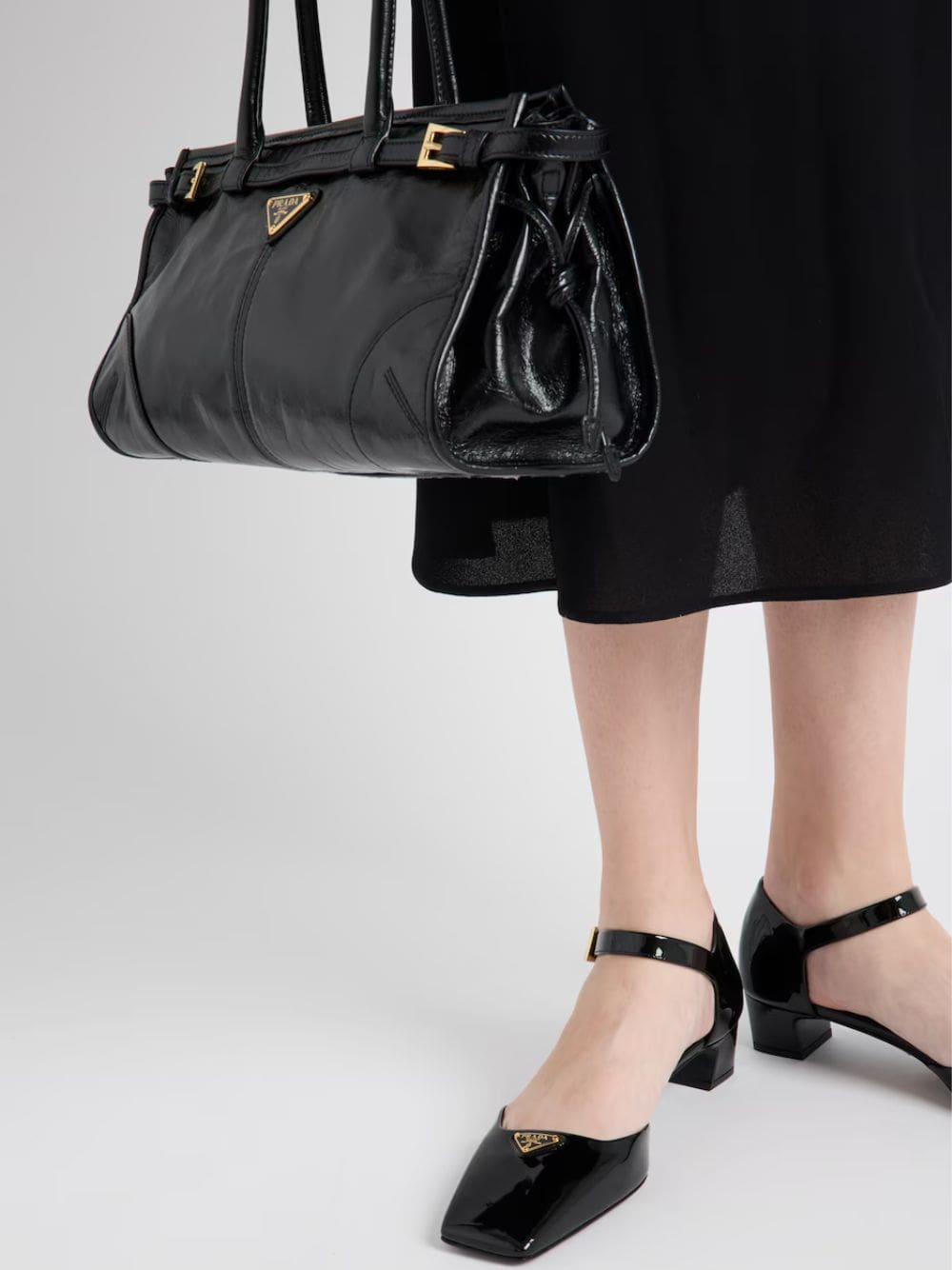 スリッポン PRADA Logo patent pumps Black 1I601NF035069 Prada Black Patent Leather Pumps | Fashion Clinic