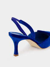 Manolo Blahnik Maysli Blue Velvet Buckle Detail Slingback Pumps