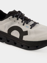 On Running Cloudflow 5 Sneakers in Glacier and Black