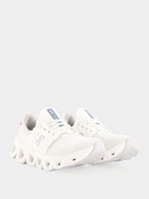 On Running Cloud 6 Versa Sneakers in White