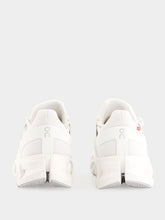 On Running Cloud 6 Versa Sneakers in White