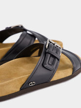 Valentino Garavani Fussfriend Leather Slides