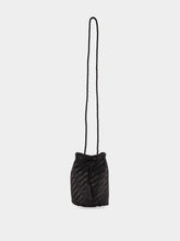 Dragon Diffusion Black Pompom Double Jump Hand-Crocheted Bag