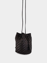 Dragon Diffusion Black Pompom Double Jump Hand-Crocheted Bag