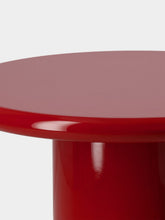 House of Capricorn Amendoeira Red Lacquered Wood Side Table