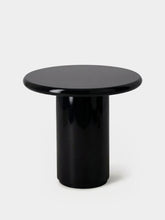 House of Capricorn Amendoeira Black Lacquered Wood Side Table