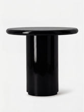 House of Capricorn Amendoeira Black Lacquered Wood Side Table