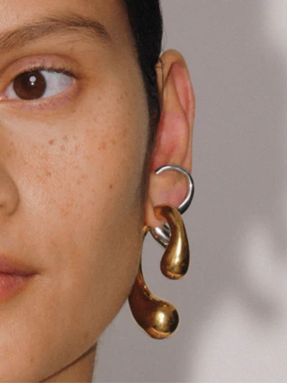 Gold P Earrings