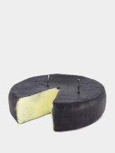 Cereria Introna Black Cheese Wax Candle