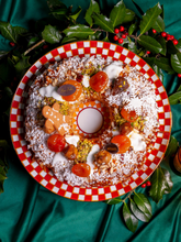 JNcQUOI Traditional Queen Cake