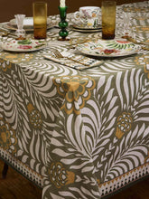La DoubleJ Tudor Light Green Linen Tablecloth