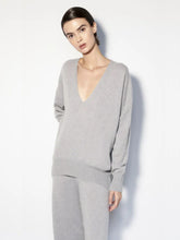 Paula V-Neck Light Grey Cashmere Sweater