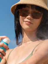 Coola Clear Sunscreen Spray SPF 50 Guava Mango