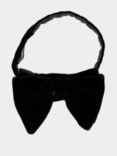 Tom Ford Black Fluid Velvet Pre-Tied Bow Tie