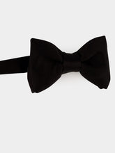 Tom Ford Black Satin Pre-Tied Bow Tie