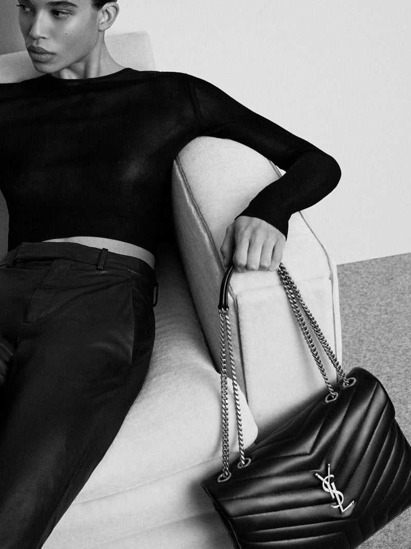 Le 5 à 7 leather handbag Saint Laurent Black in Leather - 41590549