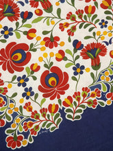 La DoubleJ Windflower Placée Bordeaux Linen Large Tablecloth