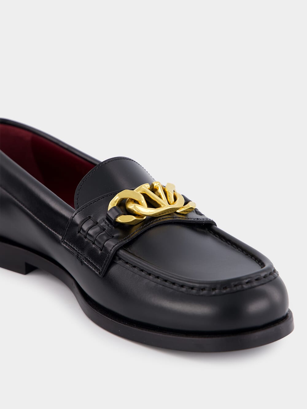 VLogo Chain Leather Loafers