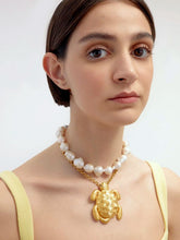 Begüm Khan Tortuga pearl necklace